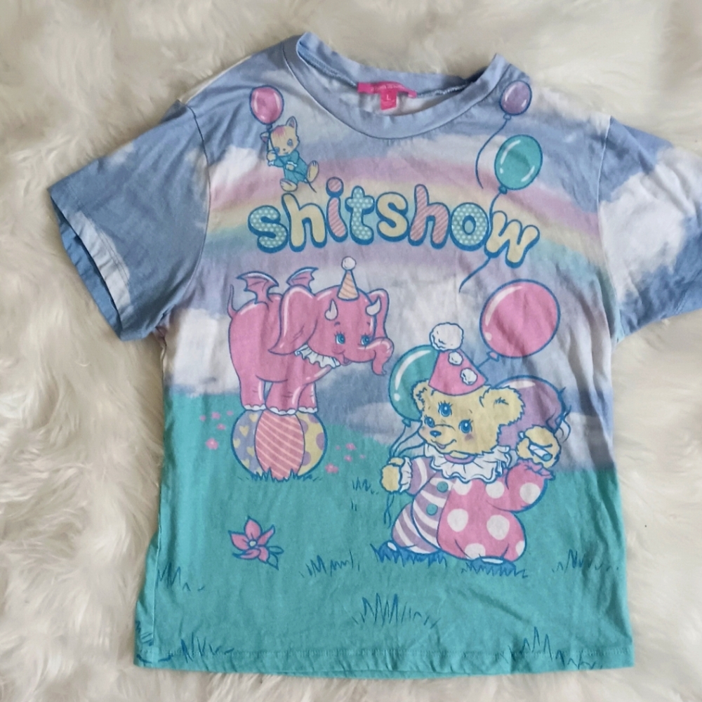 CUTESIE Shitshow Crop Tee